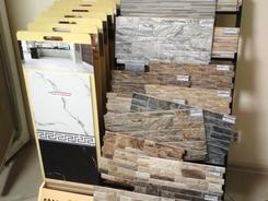 Купить керамогранит и керамическую плитку на пол под камень или под мрамор можно в магазине Радужный - Grosaro